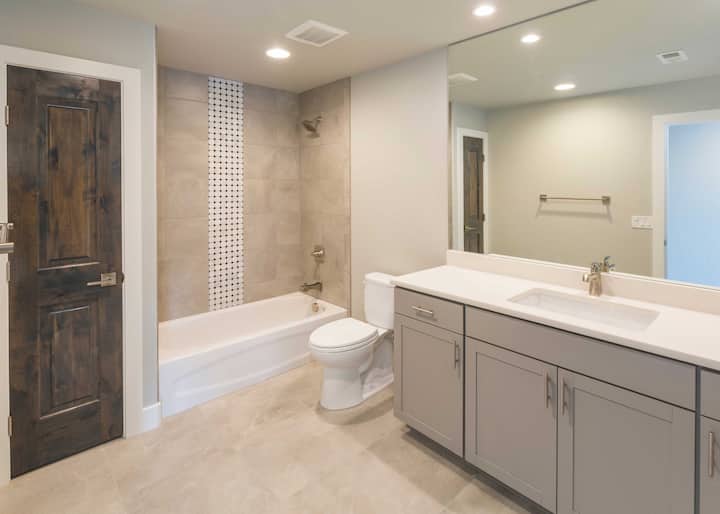 Shower and bathtub remodeling pros in Rancho Cucamonga
